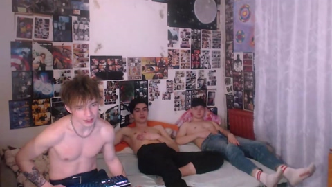 stralght_twinks  04-01-2023